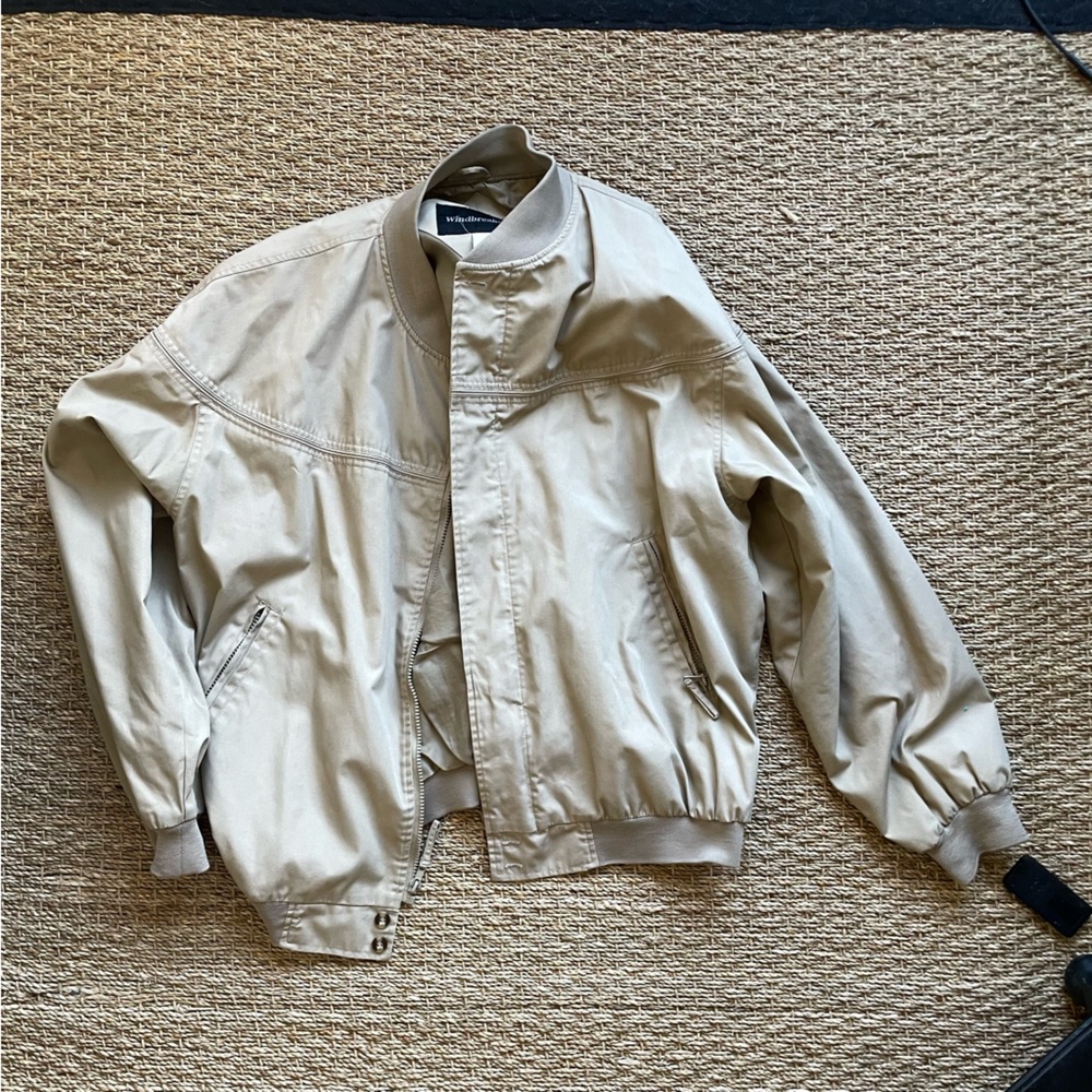 Men’s tan bomber windbreaker